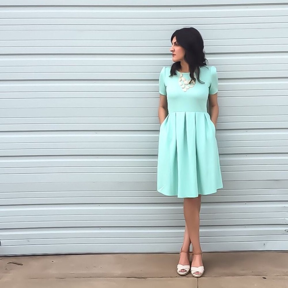 Amelia Lularoe Dress (NOT MINT, BUT GREY)